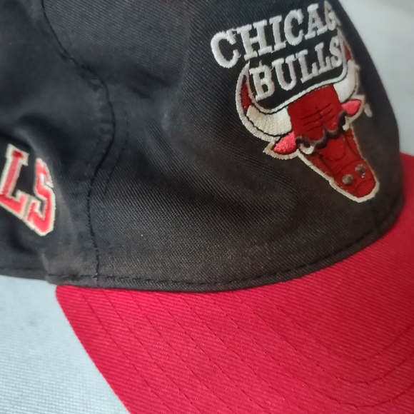 Vintage Chicago Bulls Twins Enterprise SnapBack Hat Cap NBA Graffiti Double Logo - Picture 9 of 12